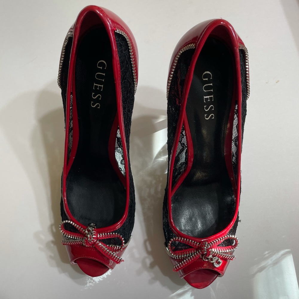 Guess Red Black Zipper Heel Pumps 7